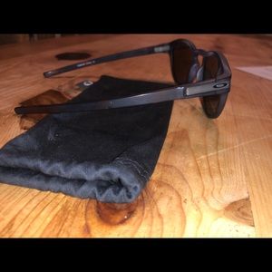 Oakley latch prisms